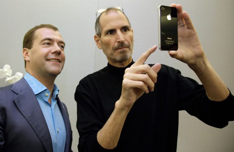 Дмитрий Медведев Стив Джобс Iphone 4 Steve Jobs Medvedev Istina Zine