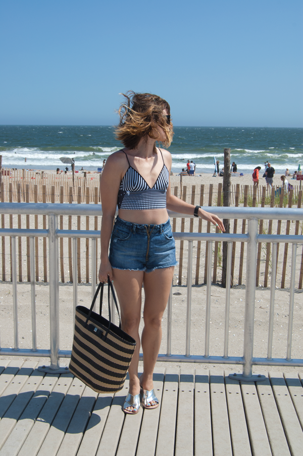  photo BeachBabe_zps053z0bxf.png