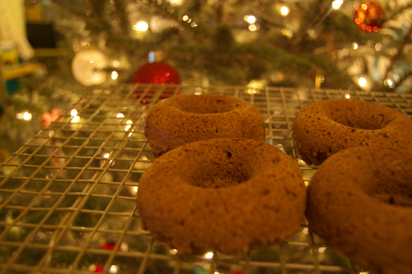  photo gingerbreaddonuts_zps81309571.png