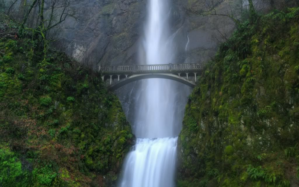 bridge_and_waterfall_1920x1200.jpg