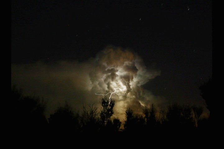 1205706076dt5Jcr5_jpg.gif