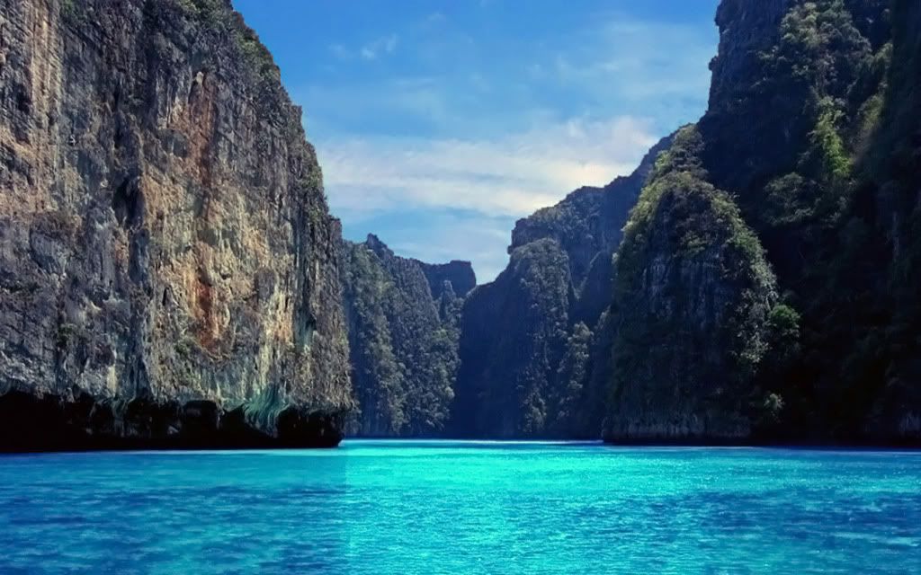 ws_Blue_River_1680x1050.jpg