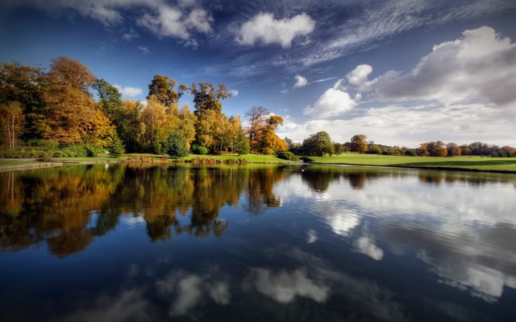 ws_Castle_Grounds_1680x1050.jpg