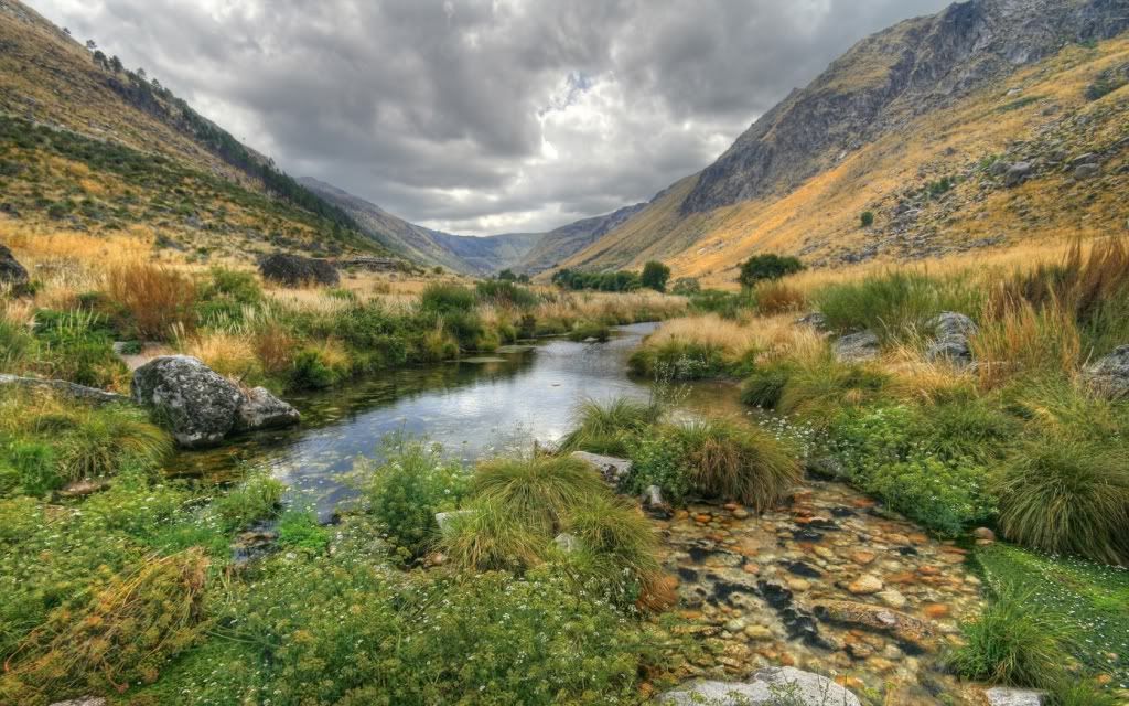 ws_Glacia_Valley_1680x1050.jpg