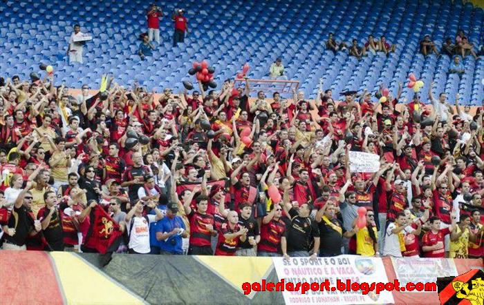 Torcida do Sport no Serra Dourada