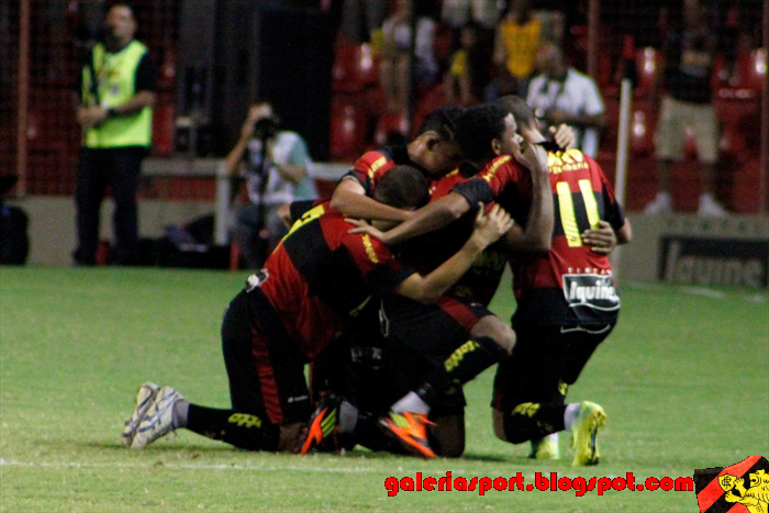 Sport comemorando gol contra Flamengo, Sport x Flamengo 2012