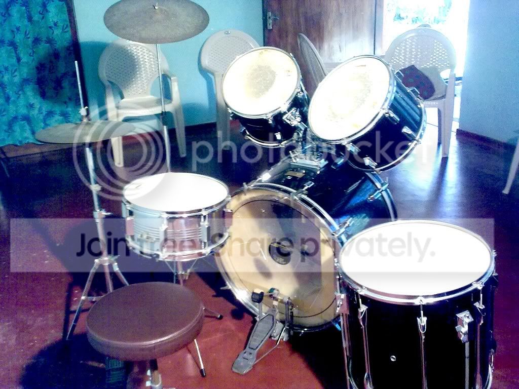 PearlDrumSet2.jpg